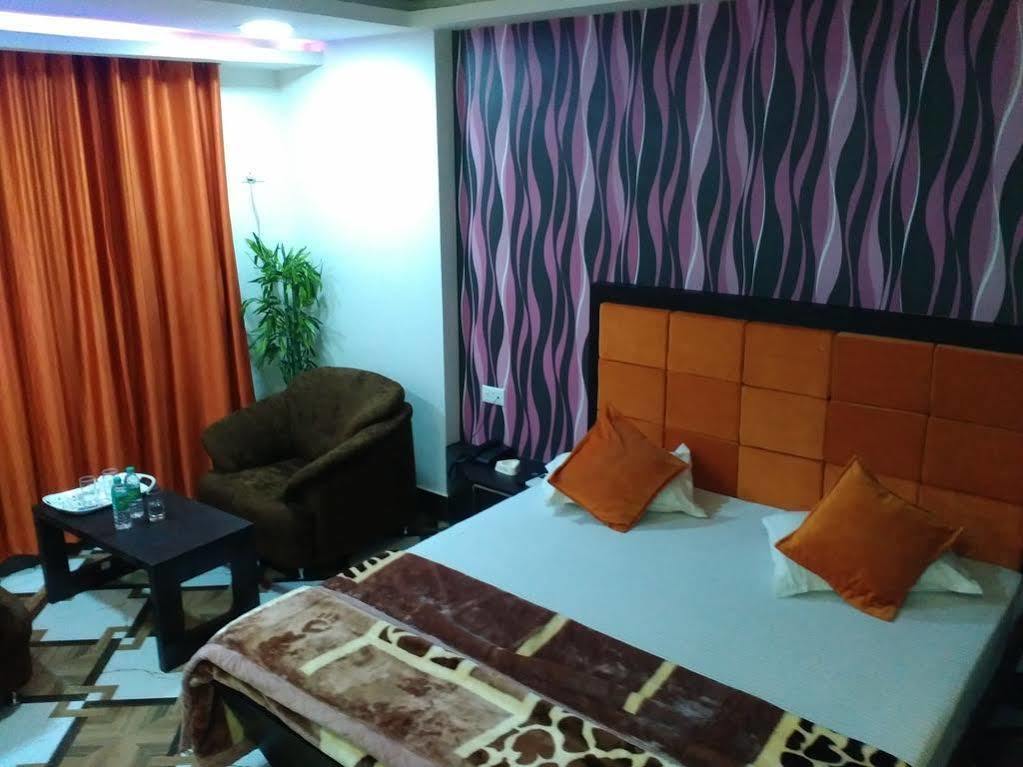Hotel Rajkamal Deoghar Zewnętrze zdjęcie